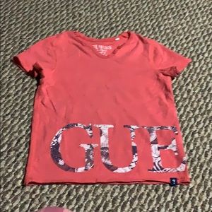 t shirt size 3T Guess